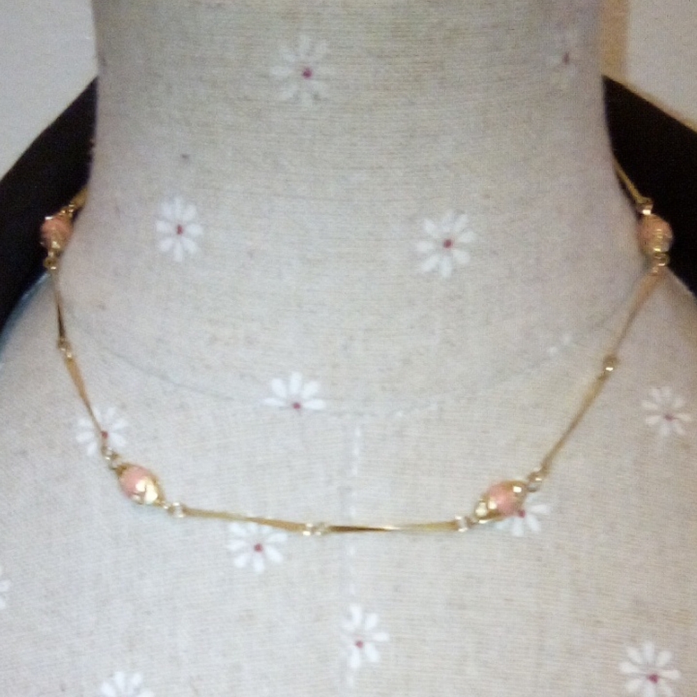 Elegant Gold and Pink Women's Necklace